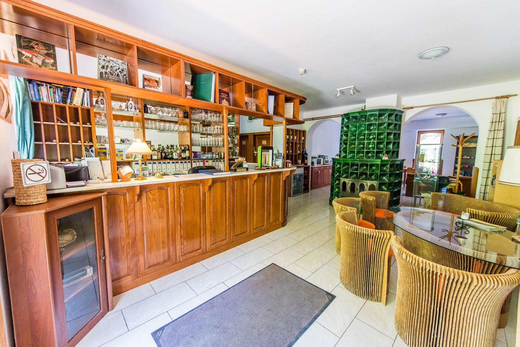 Bar/Salón Oko-Park Panzió Kemping és Rendezvényközpont