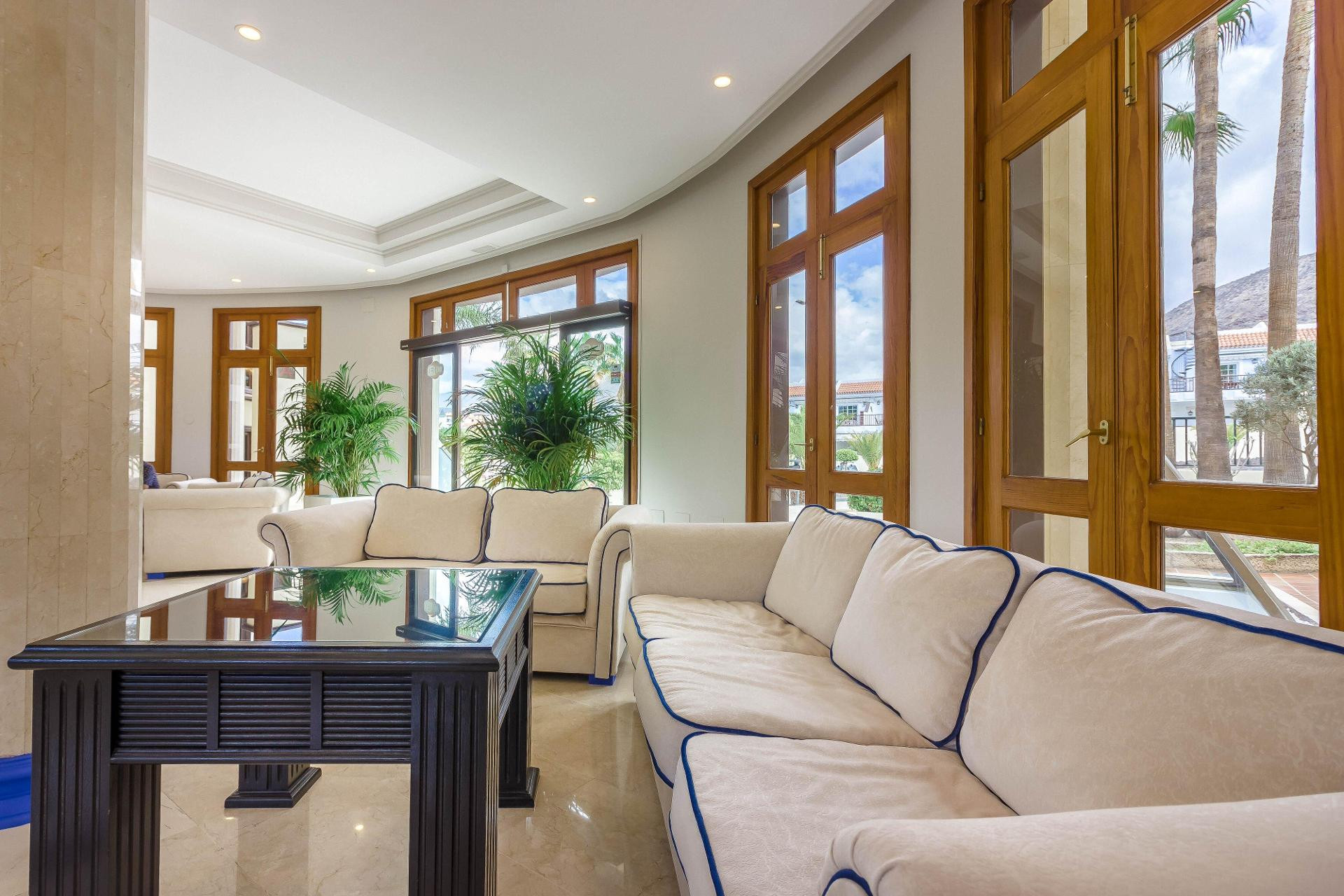 Vista Lobby Klayman Olivina Aparthotel