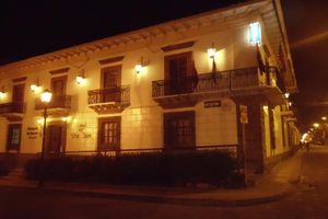 Alojamiento - Land of the Sun Hotel