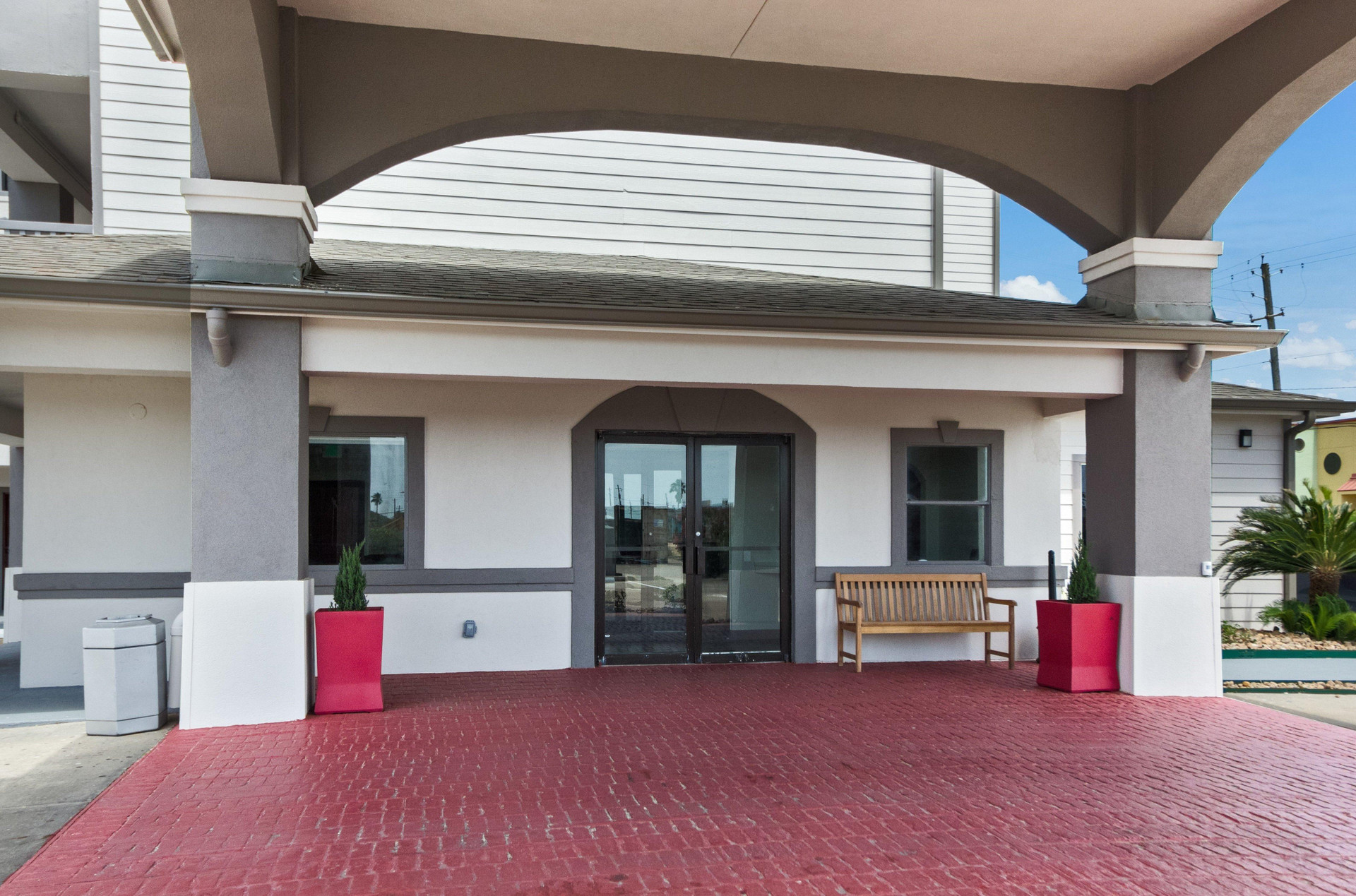 Vista Exterior Red Roof Inn Plus+ Galveston - Beachfront
