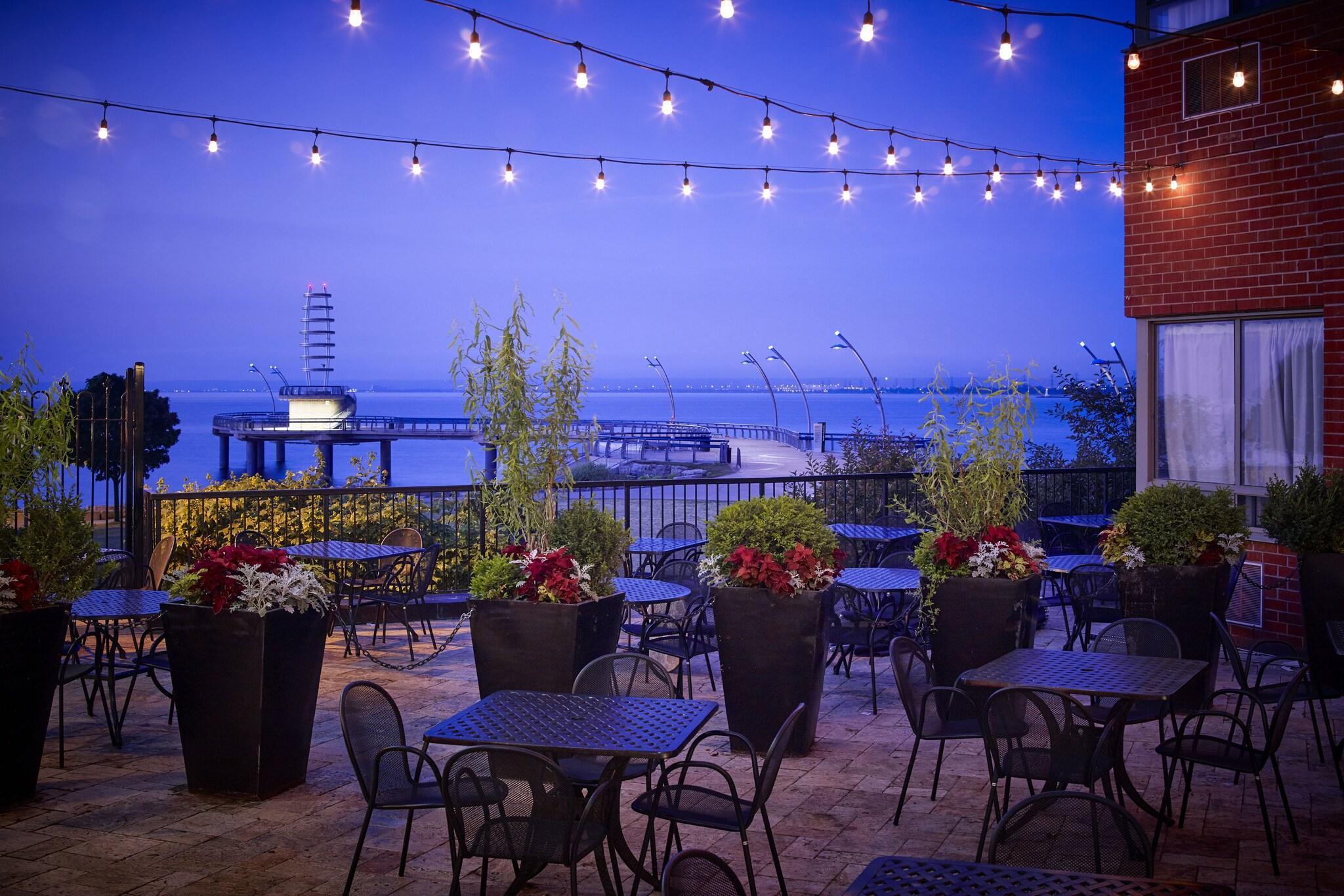 Restaurant Waterfront Hotel Downtown Burlington