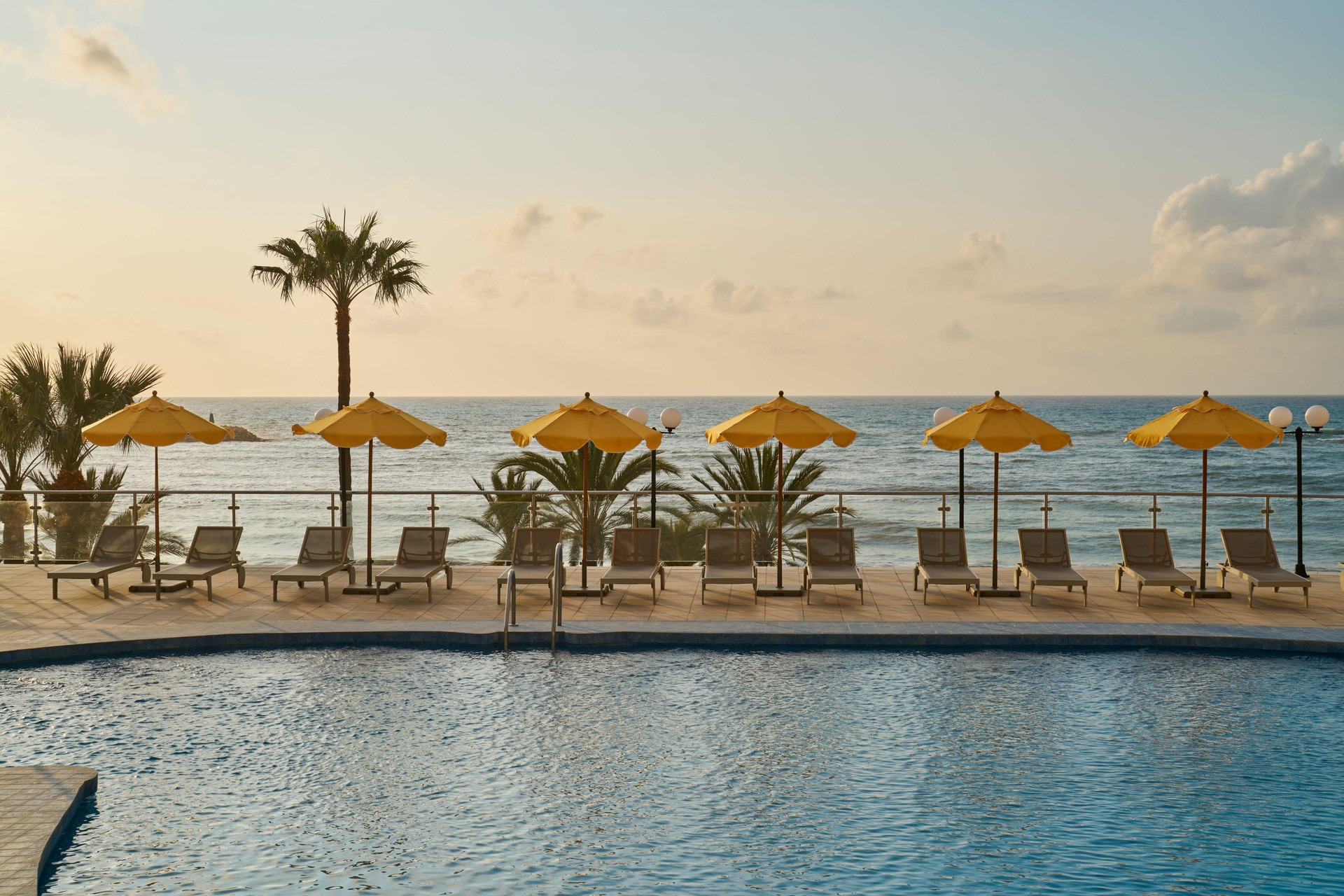 Vista Piscina Medplaya Riviera- Adults Recommended