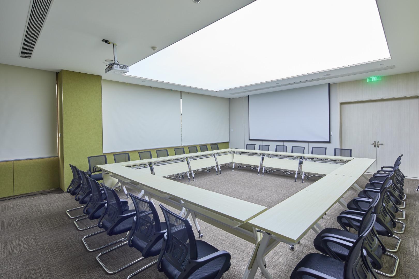 Centro de Negocios Ji Hotel (Hanzhong Central Plaza)