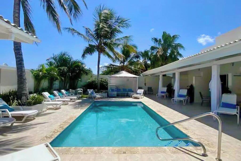 Varios Yoyita Suites Aruba