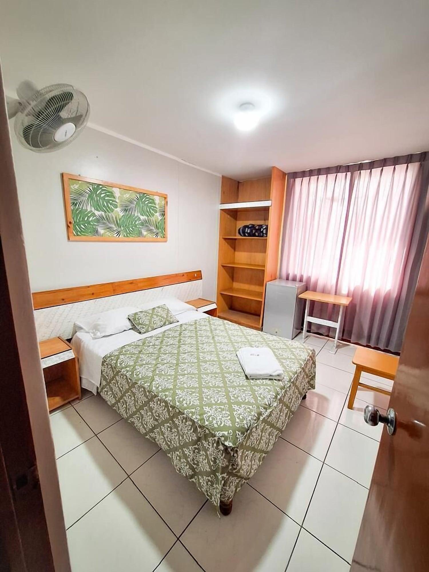 Habitación Hostal Montecarlo Camaná