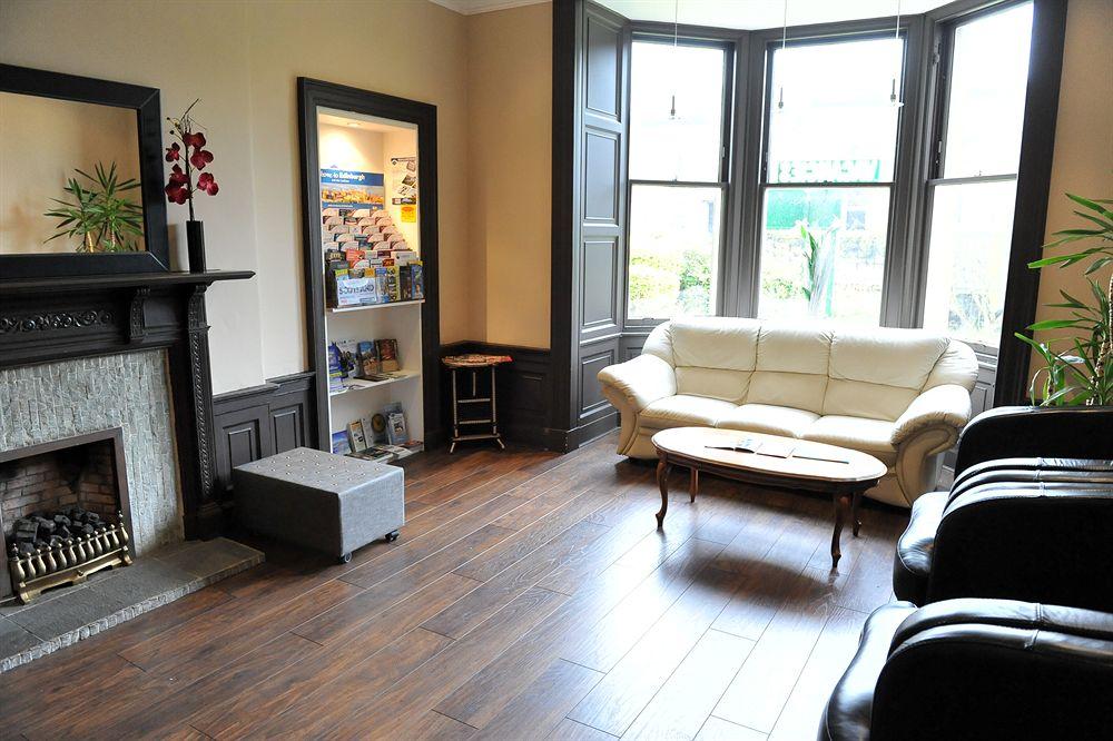 Vista Lobby Thrums Hotel