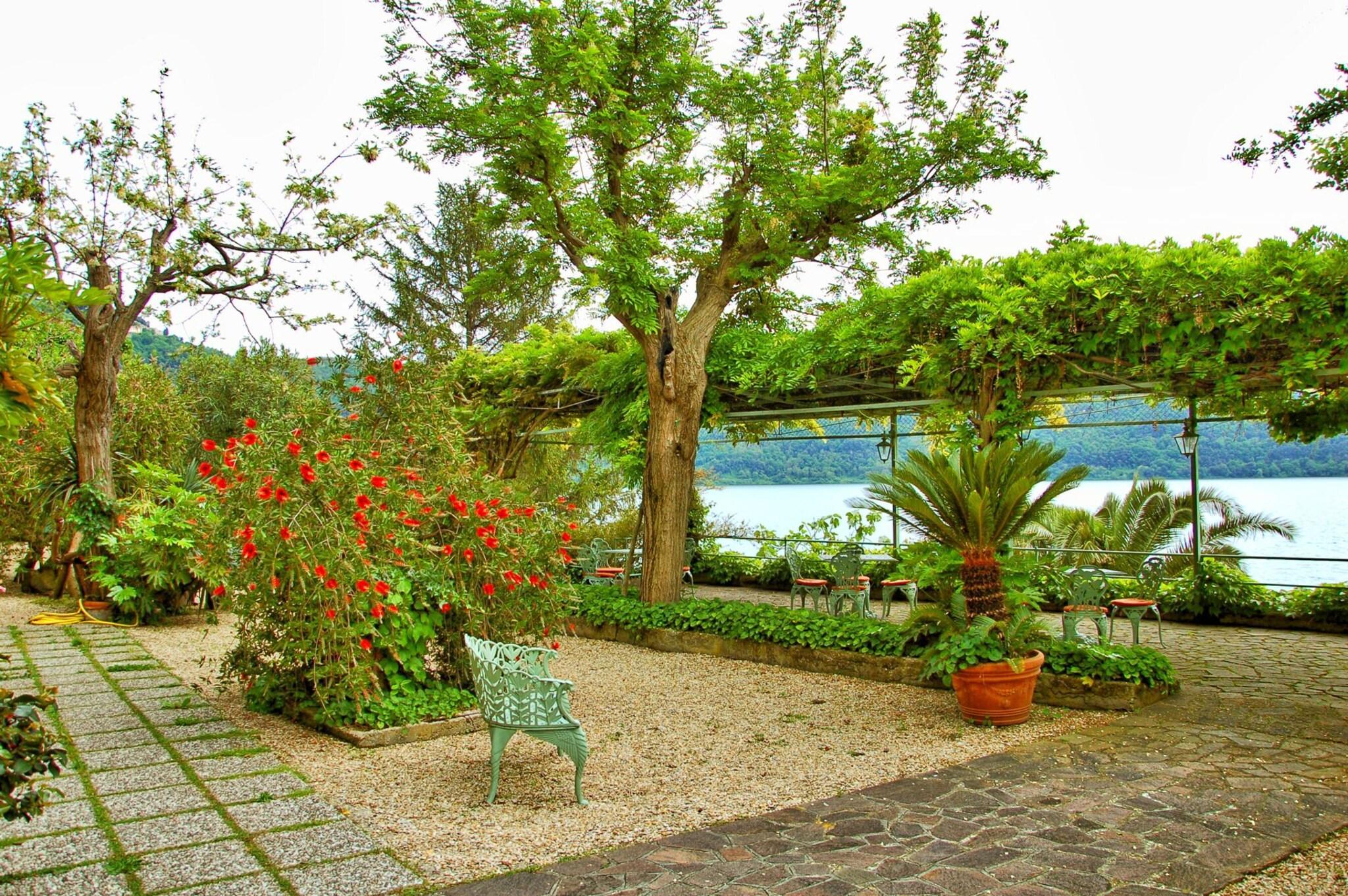 Varios Hotel La Culla del Lago