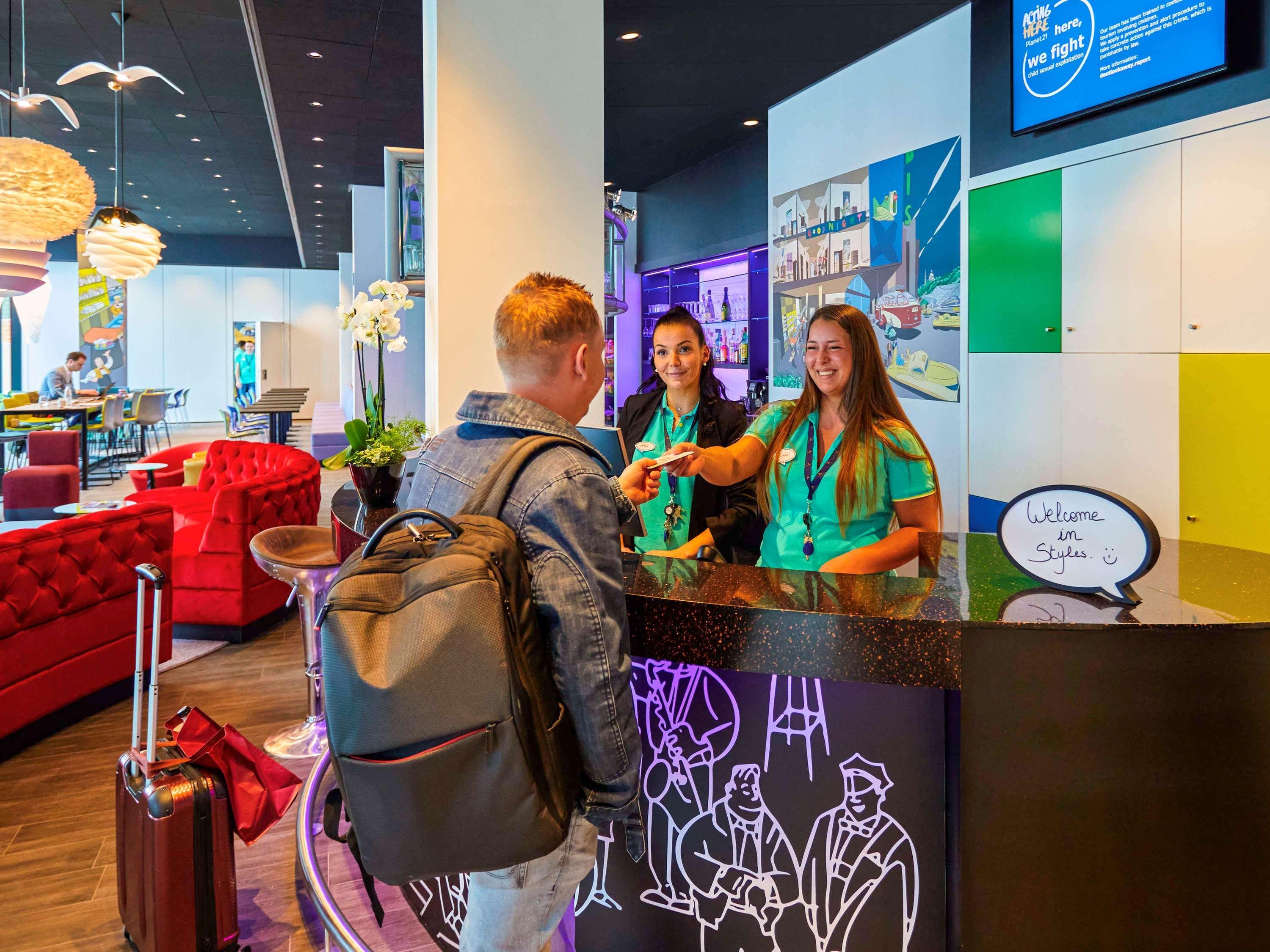 Vista Lobby ibis Styles Liege Guillemins