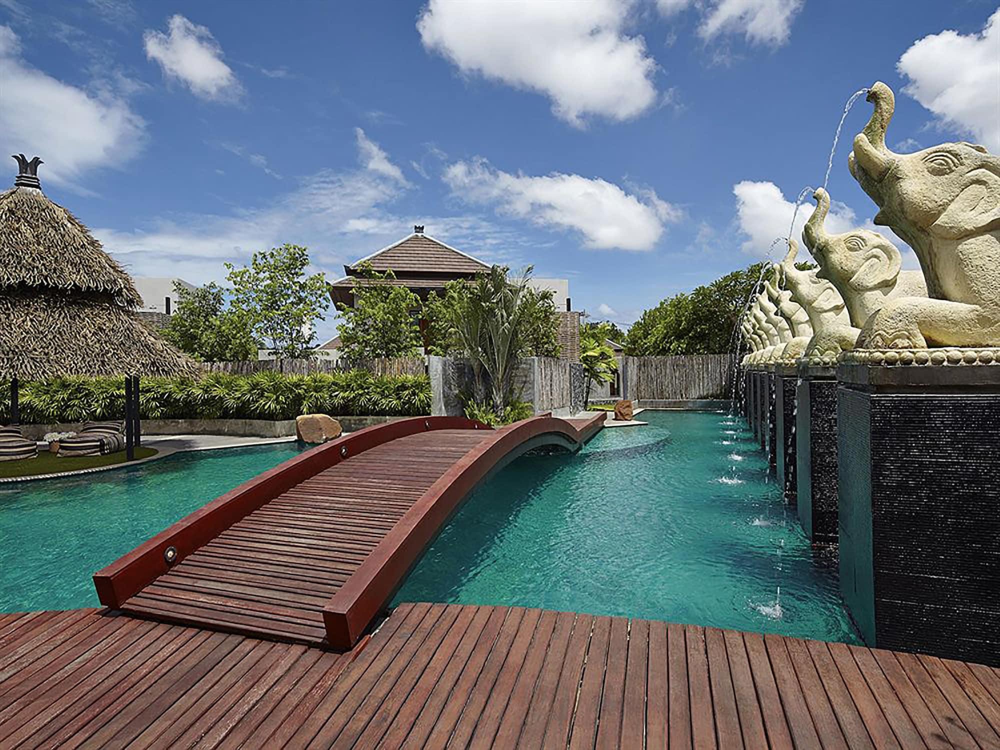 Vista Piscina Villa Villa Pattaya