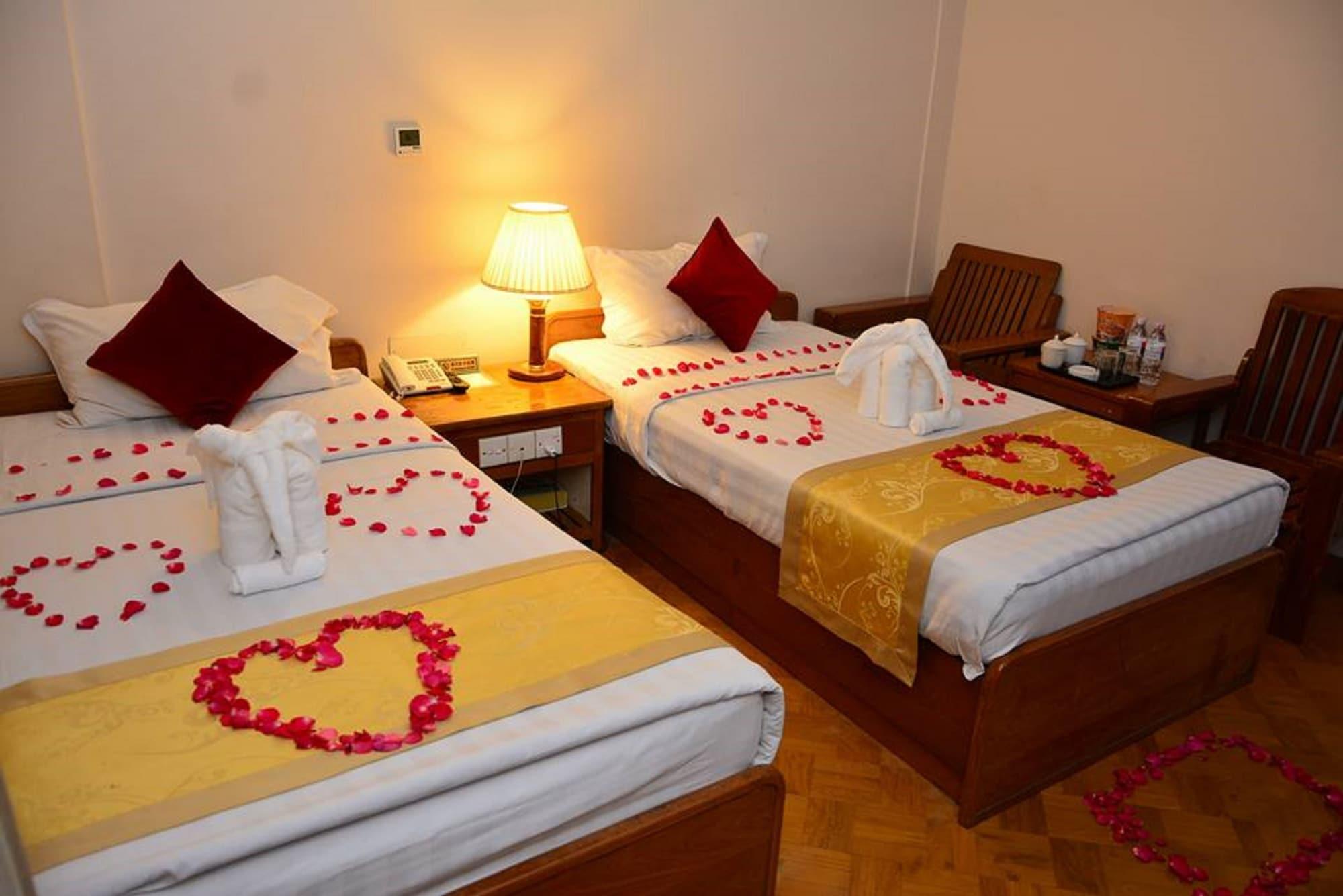 Varios Royal Power Hotel