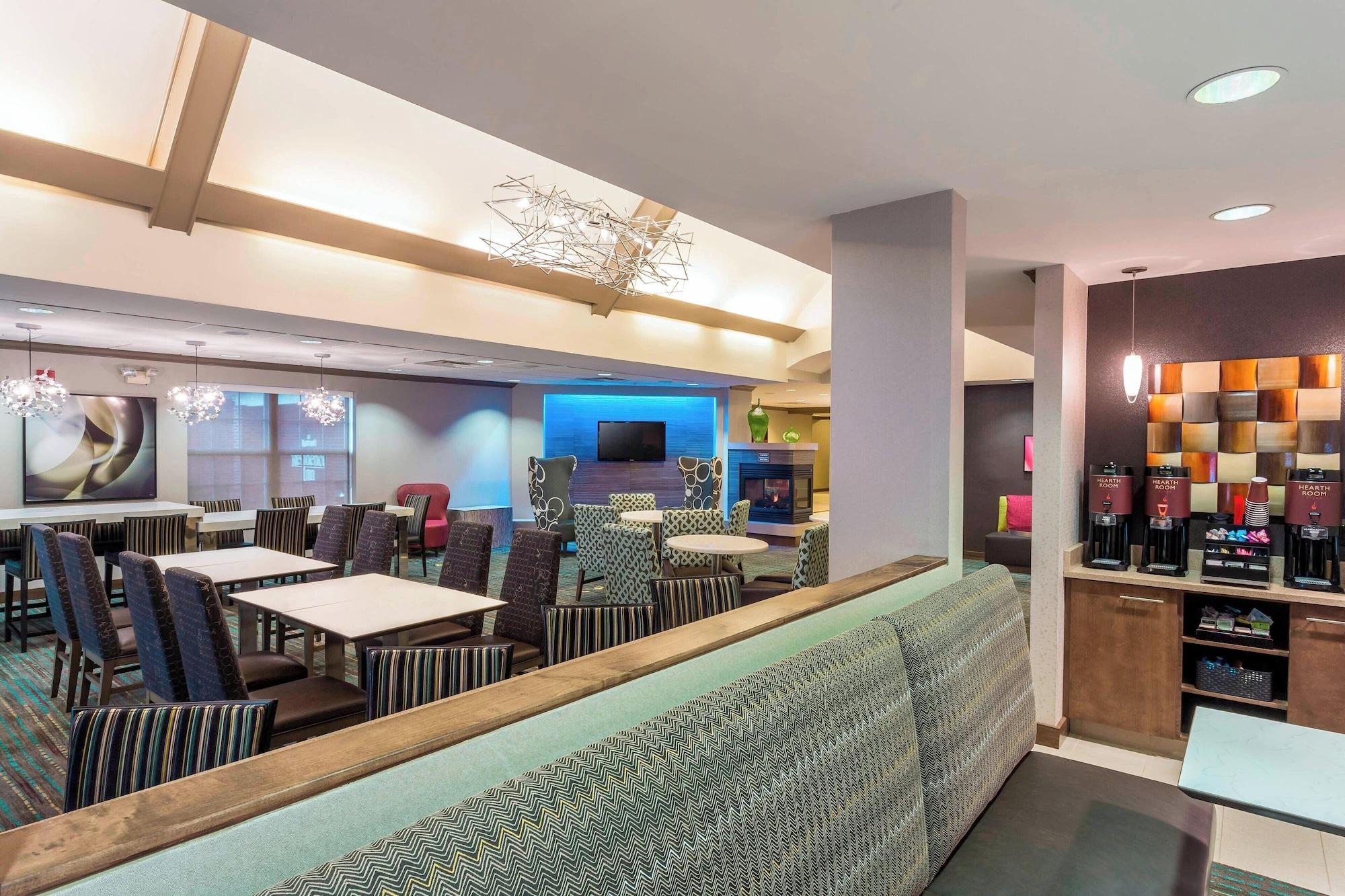Vista Lobby Residence Inn By Marriott Louisville Northeast