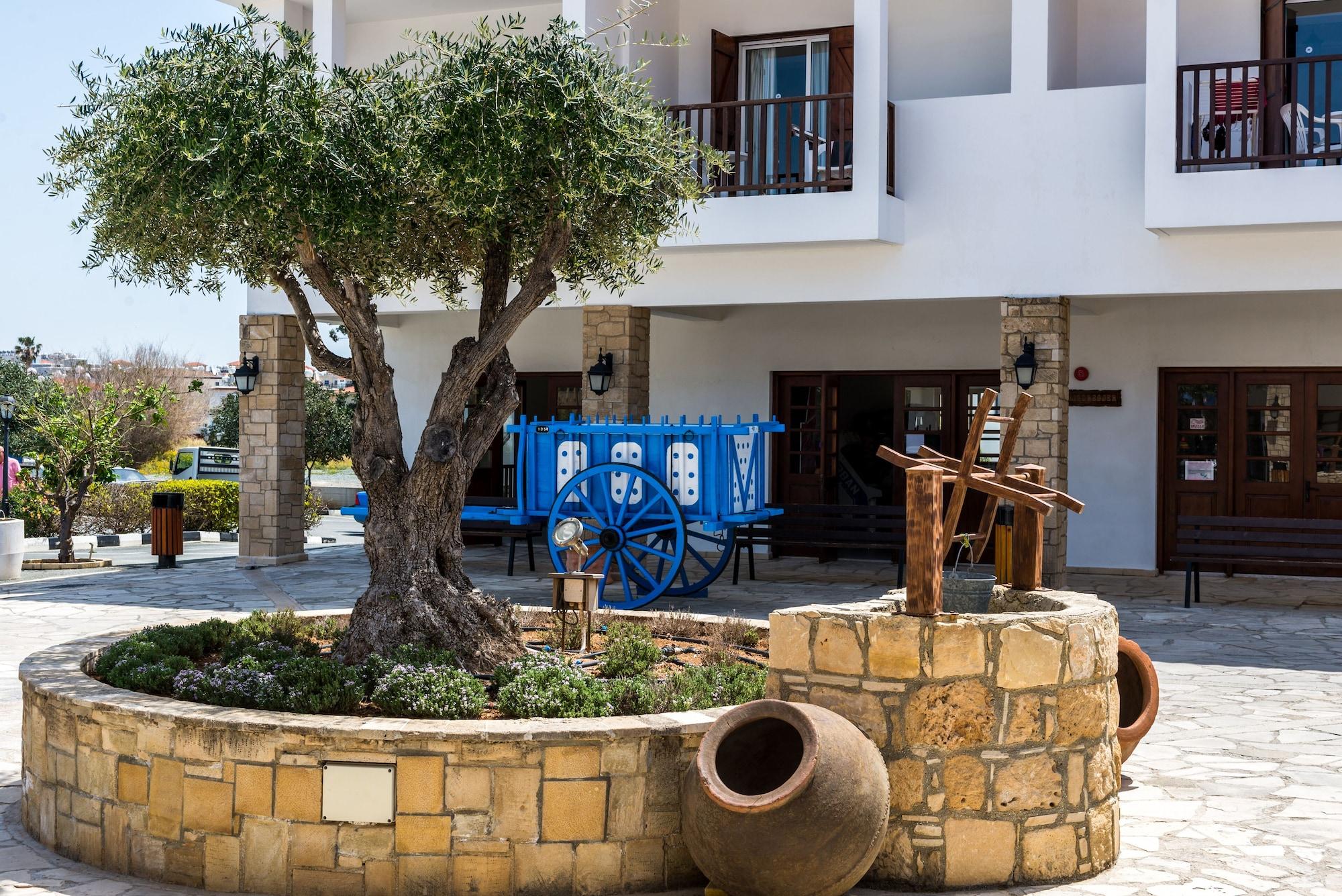 Vista Exterior Kefalos Beach Tourist Village