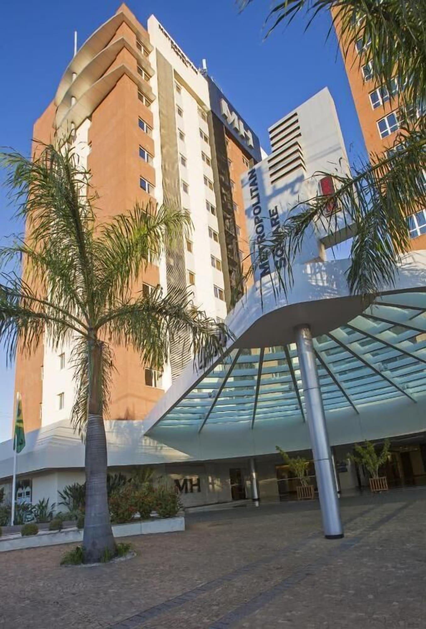 Vista Exterior Astron Hotel Bauru by Nobile
