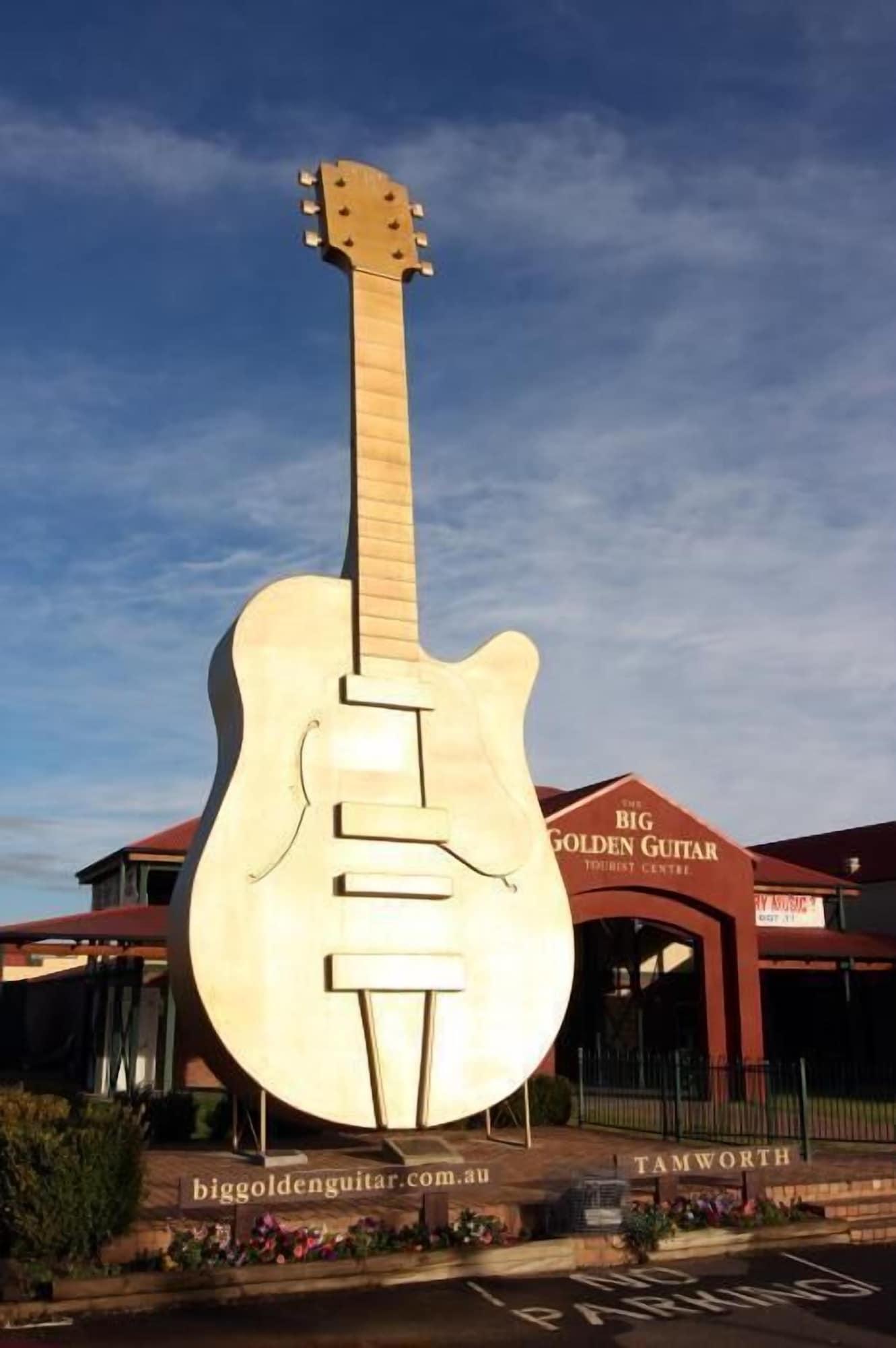 Vista Exterior Golden Guitar Motor Inn
