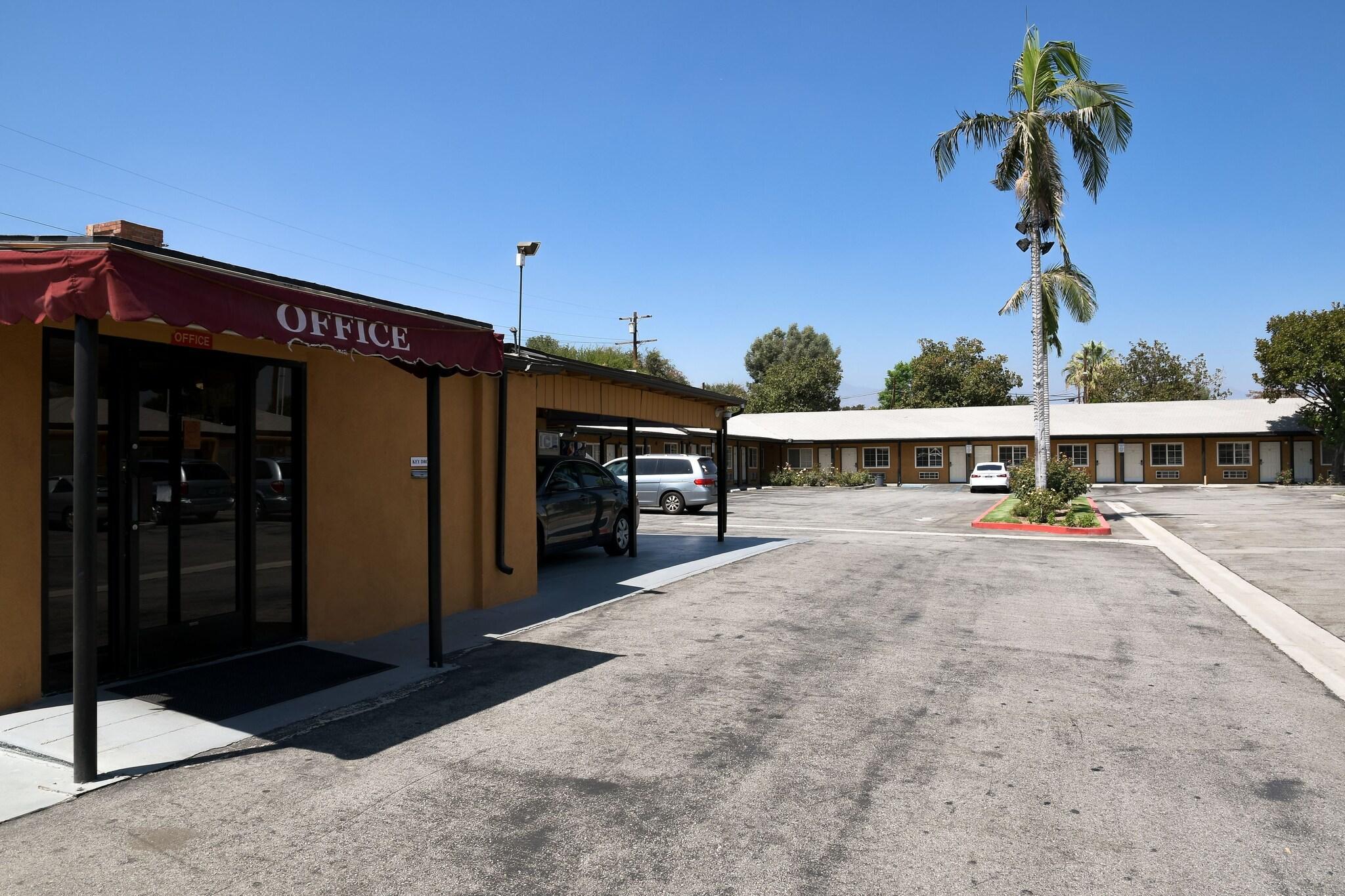 Vista Lobby Covina Motel