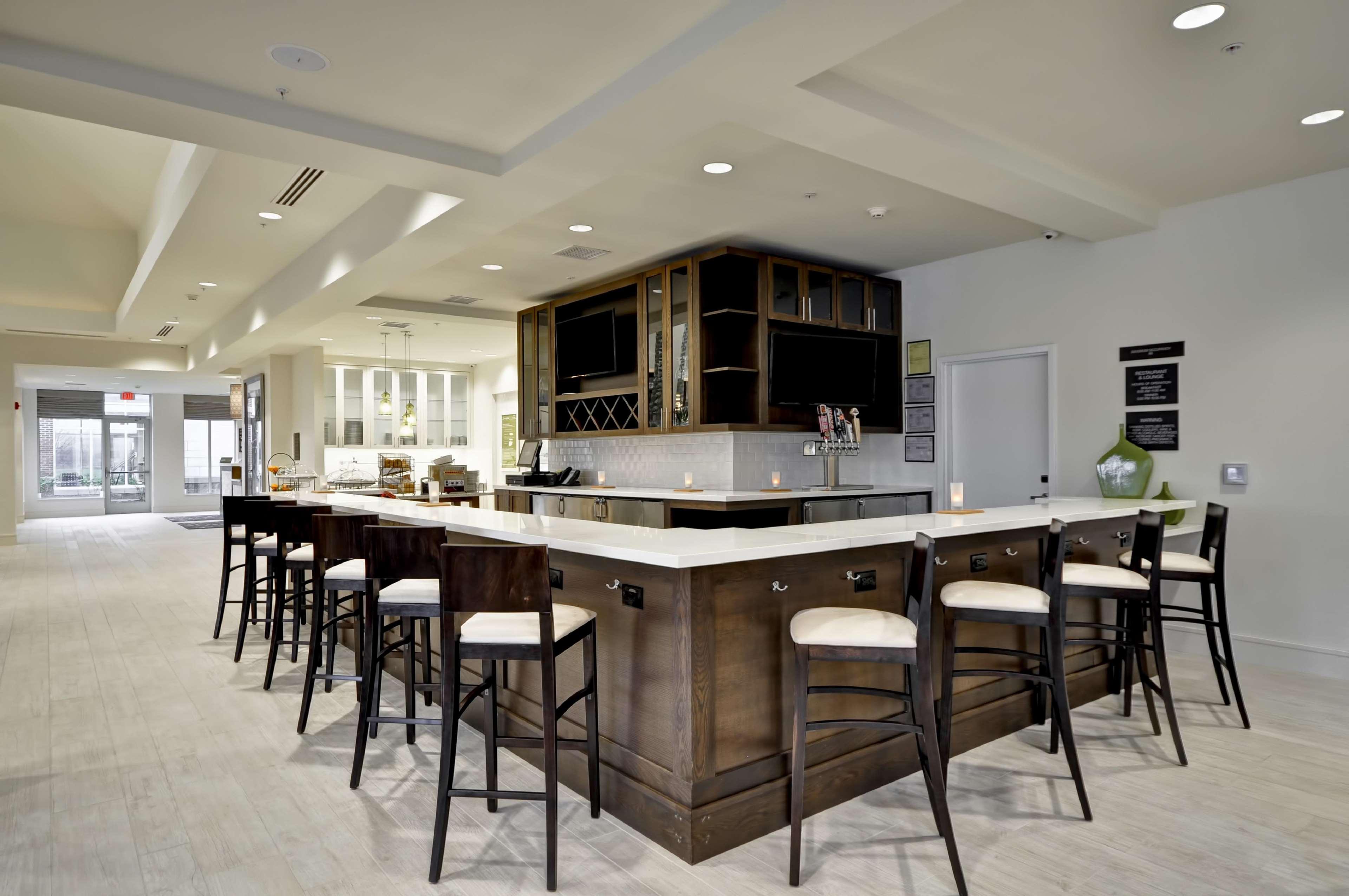 Bar/Salón Hilton Garden Inn Detroit Troy