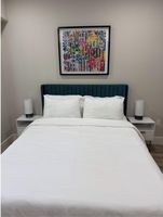 Alquiler Vacacional - Luxury WEHO 1BR Stay | Pool, Gym & Parking Spot