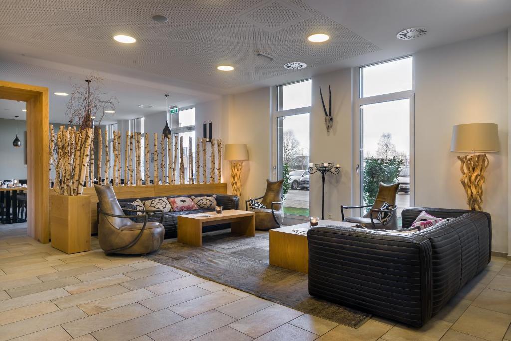 Vista Lobby Atomis Hotel Munich Airport by Mercure