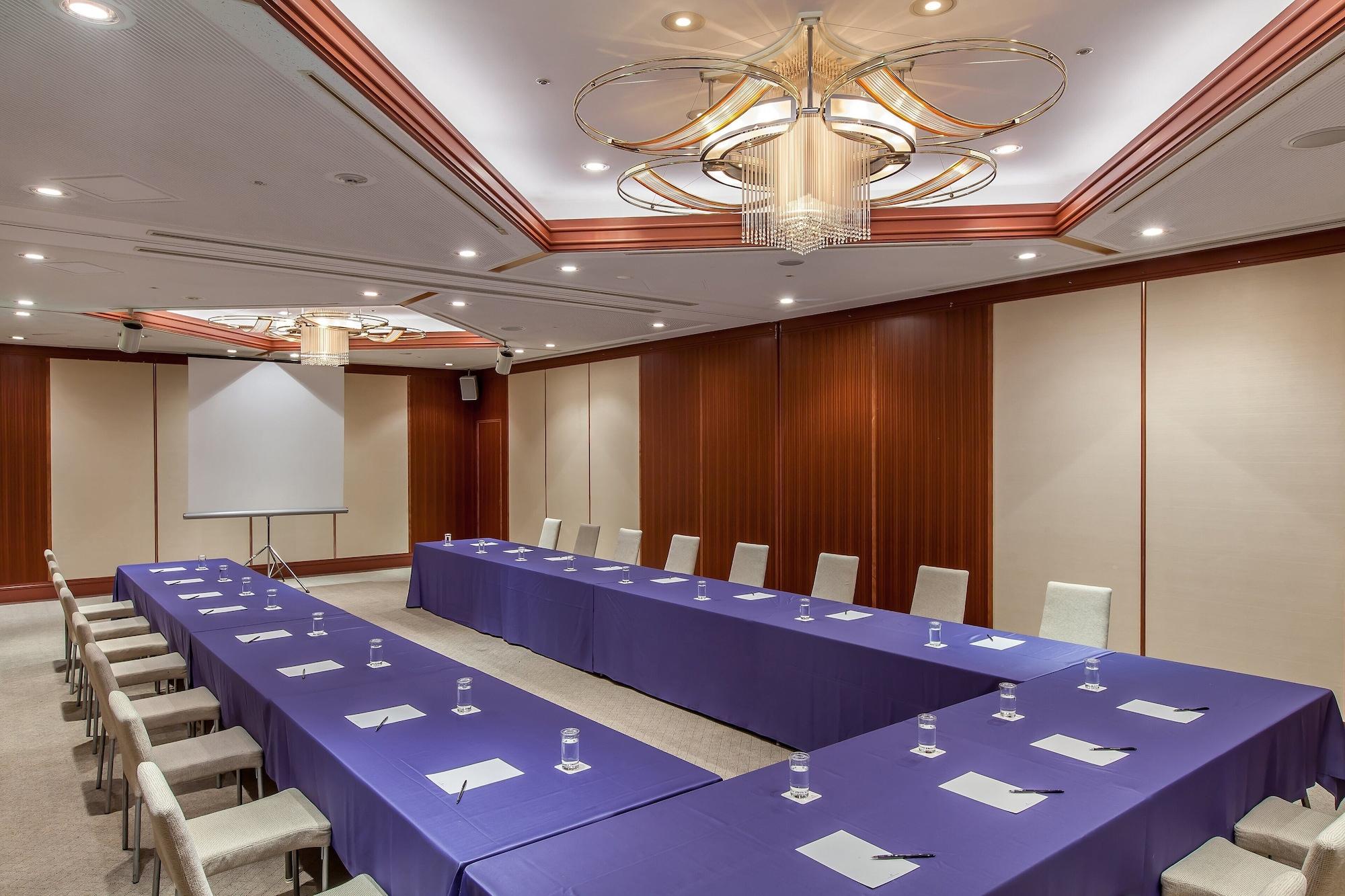 Sala de Reuniones Kyoto Brighton Hotel