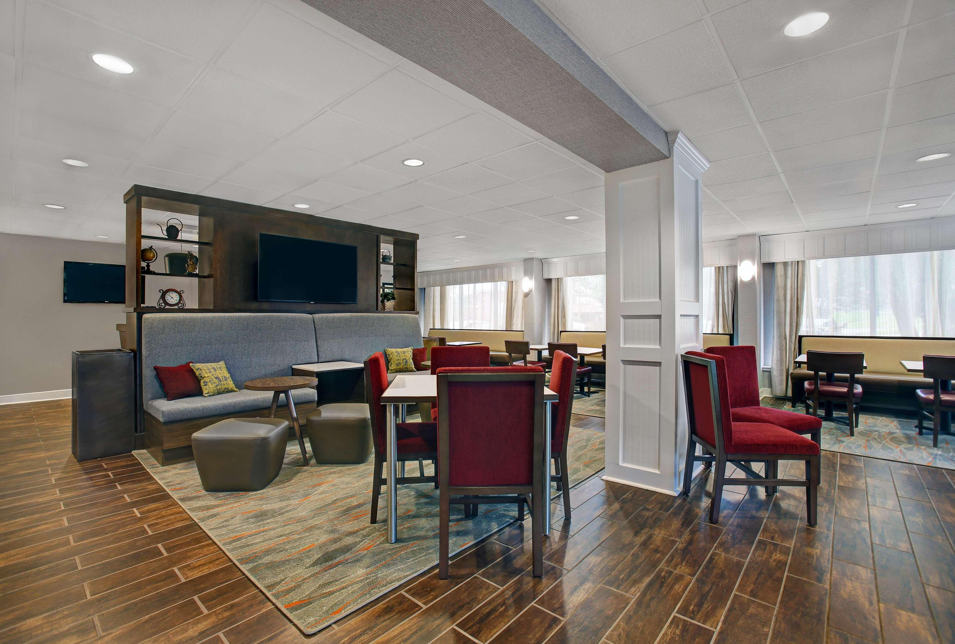 Vista Lobby Hampton Inn Salisbury