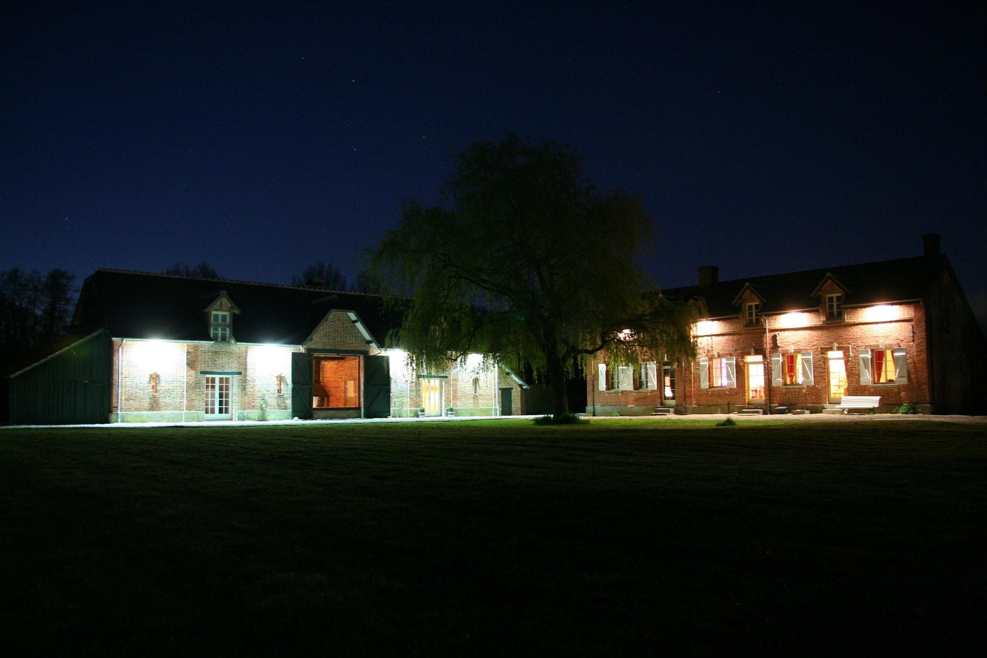 Vista Exterior Montperthuis