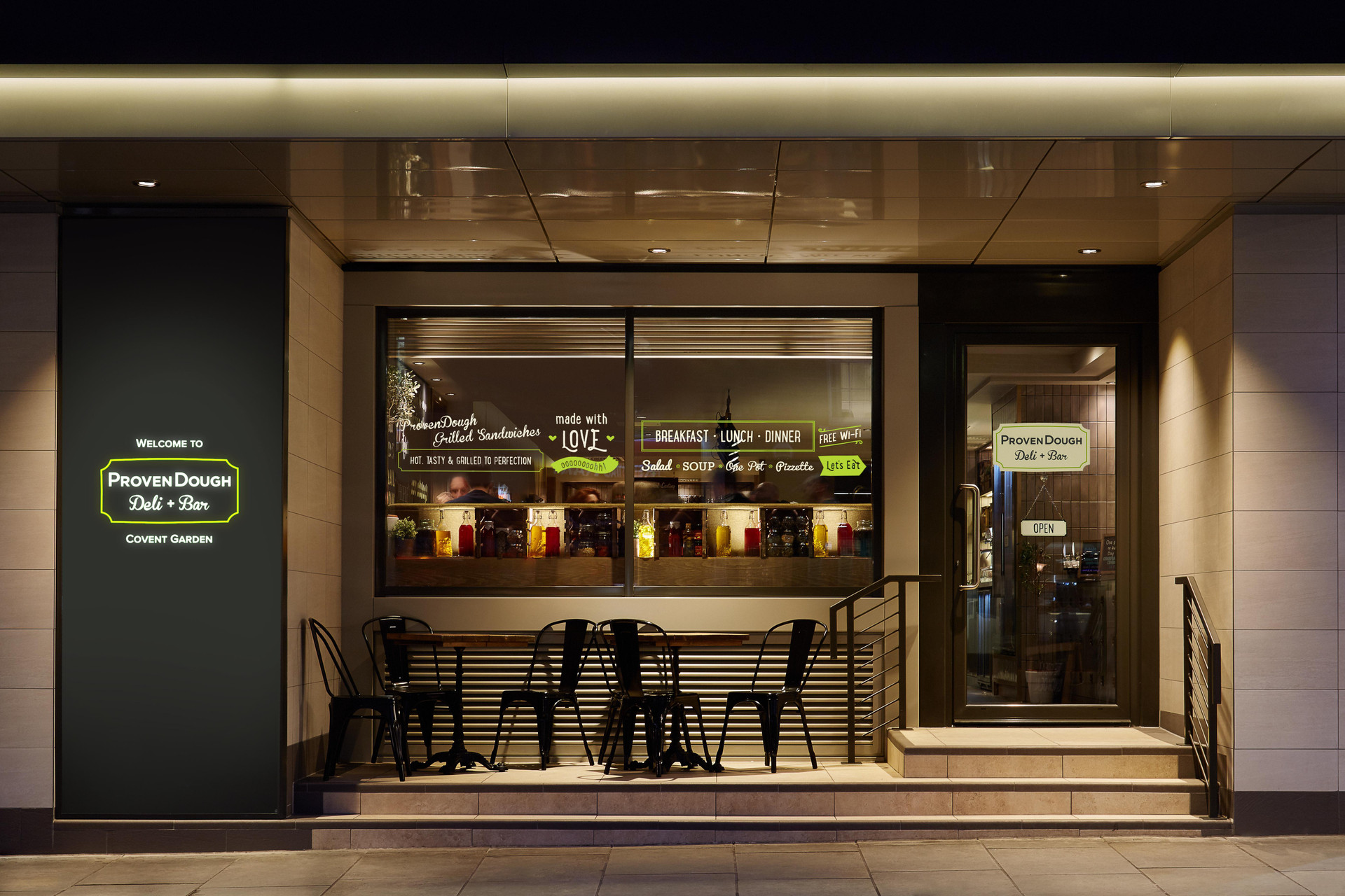 Vista Exterior Hub By Premier Inn London Covent Garden