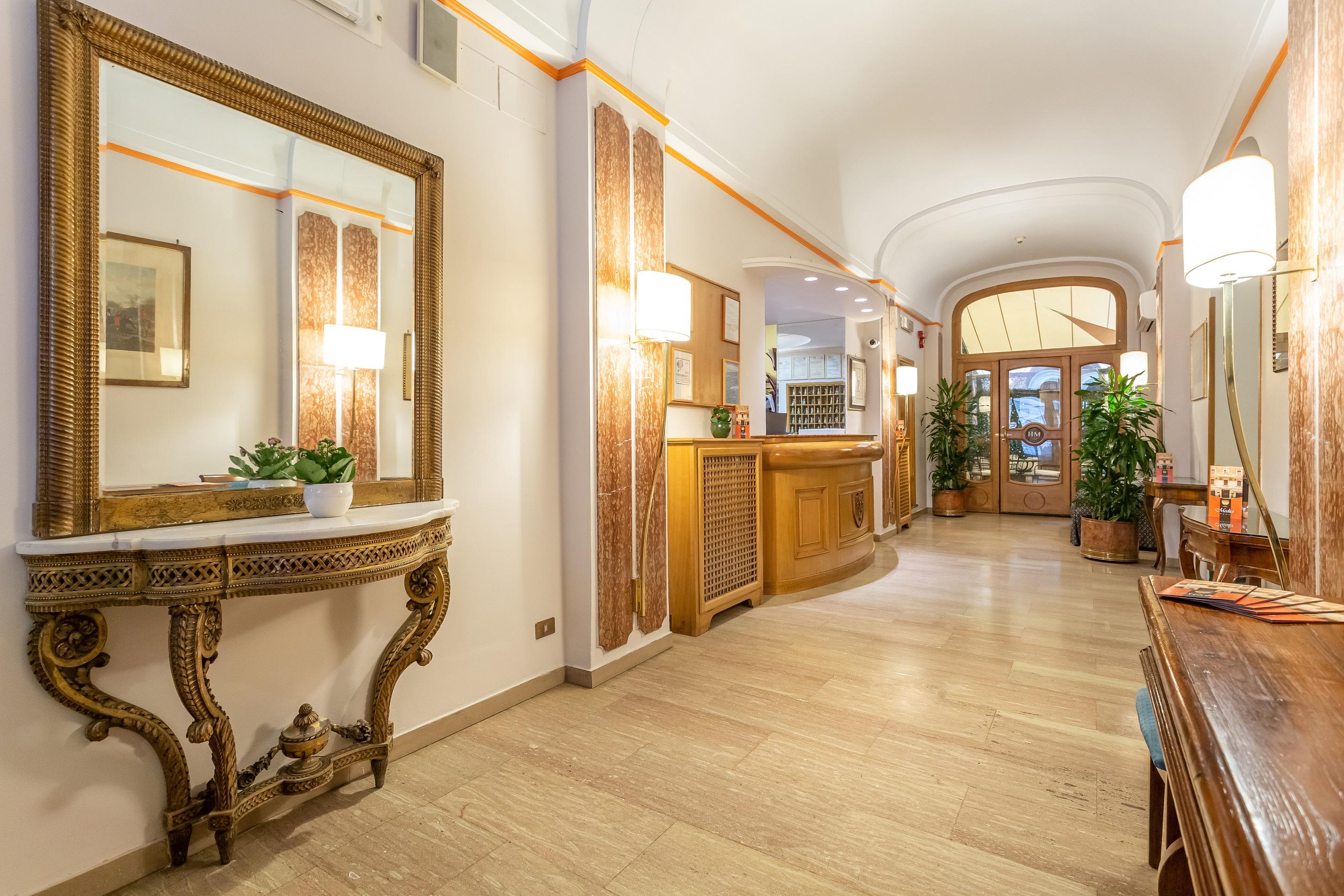 Vista Lobby Hotel Medici