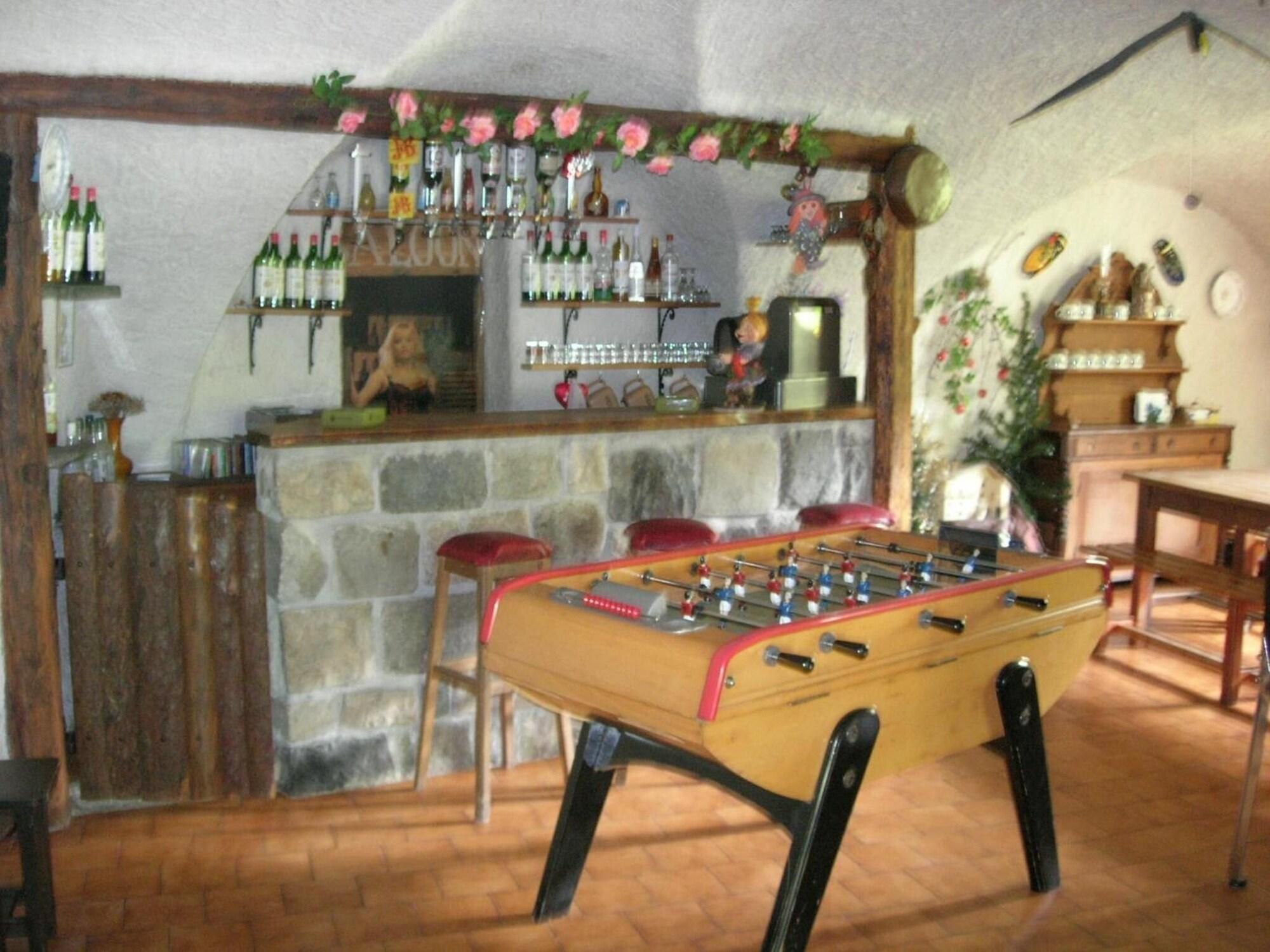 Bar/Salón Auberge La Cleida