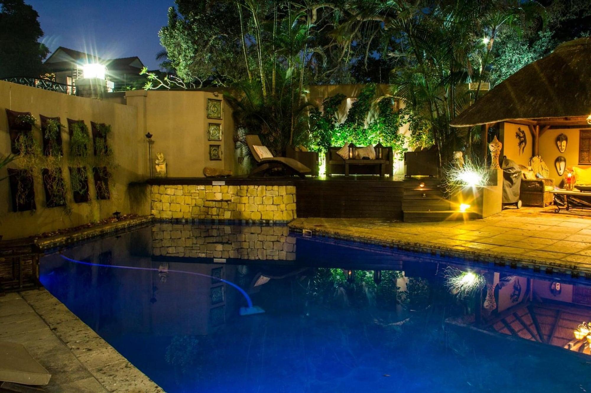 Vista Piscina Cowrie Cove Guest House