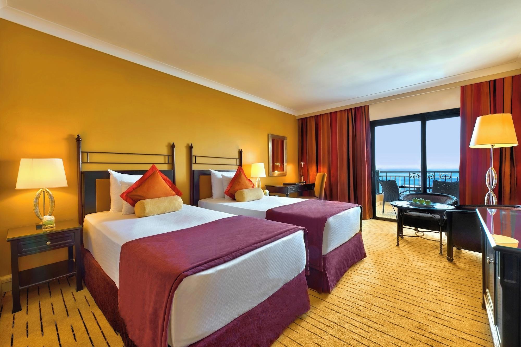 Habitación Corinthia St George's Bay