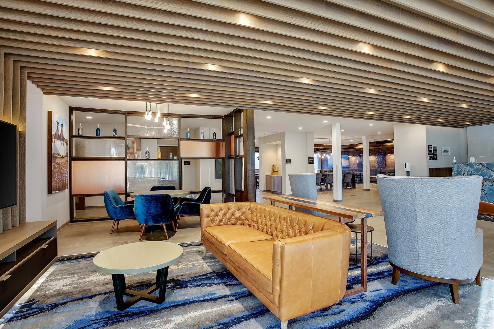 Vista Lobby Fairfield Inn & Suites by Marriott Bardstown