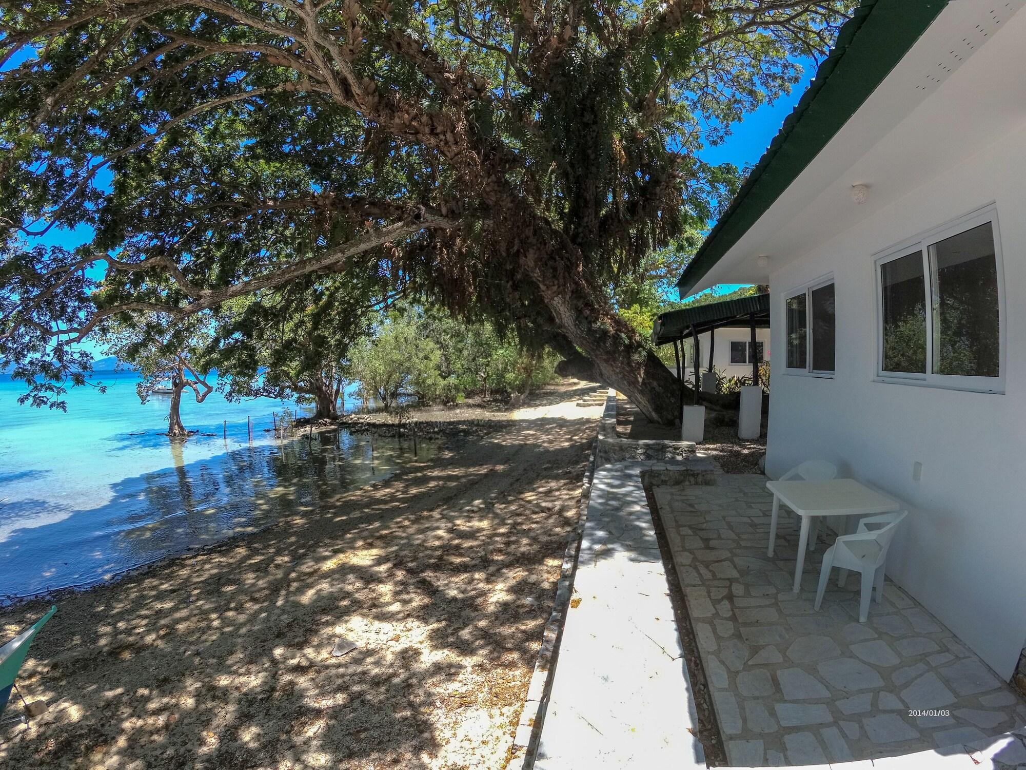 Playa The Three P Beach Resort & Dive Center