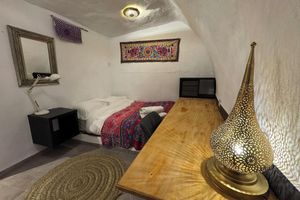 Alquiler Vacacional - Large Beautiful Cave House- A Wonderful Mystery!