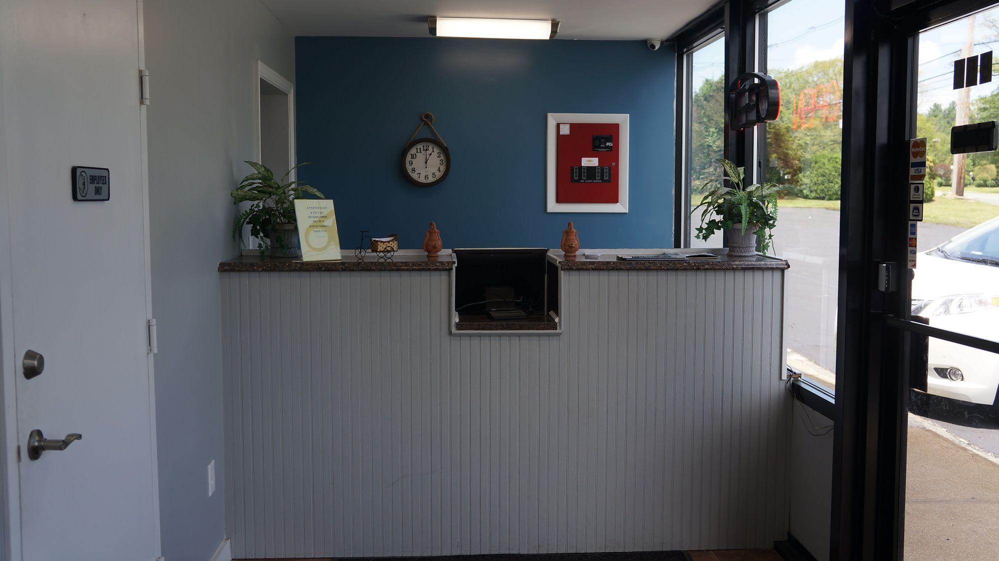 Vista Lobby Classic Motor Lodge West Green