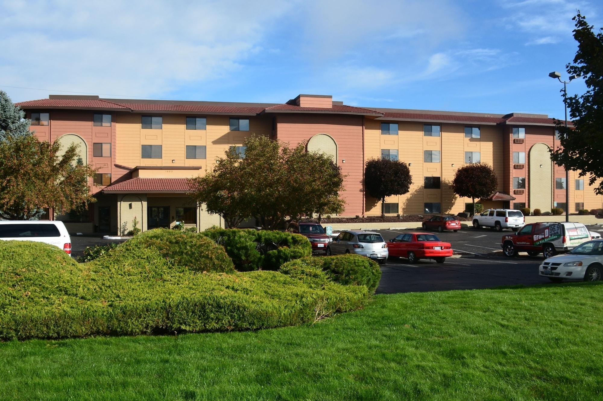 Vista Exterior Baymont by Wyndham Yakima Riverfront