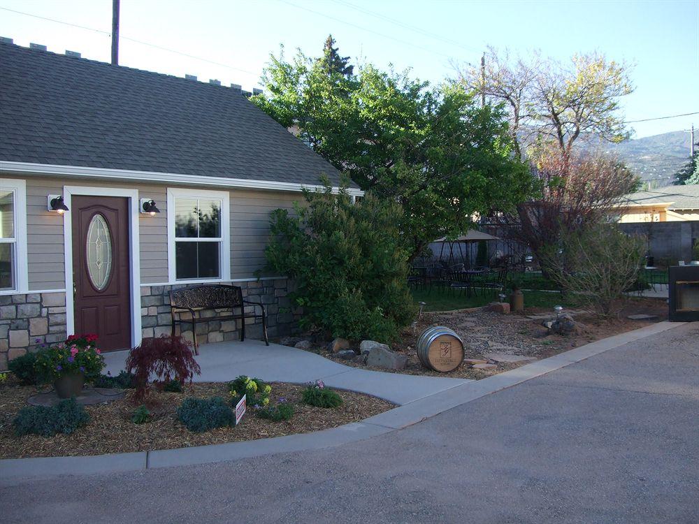 The Iron Gate Inn by null