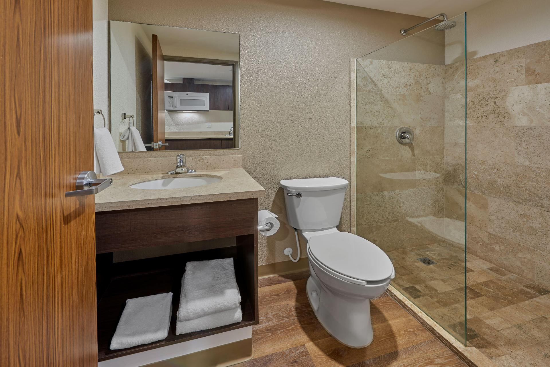 Baño Extended Suites Saltillo Galerías