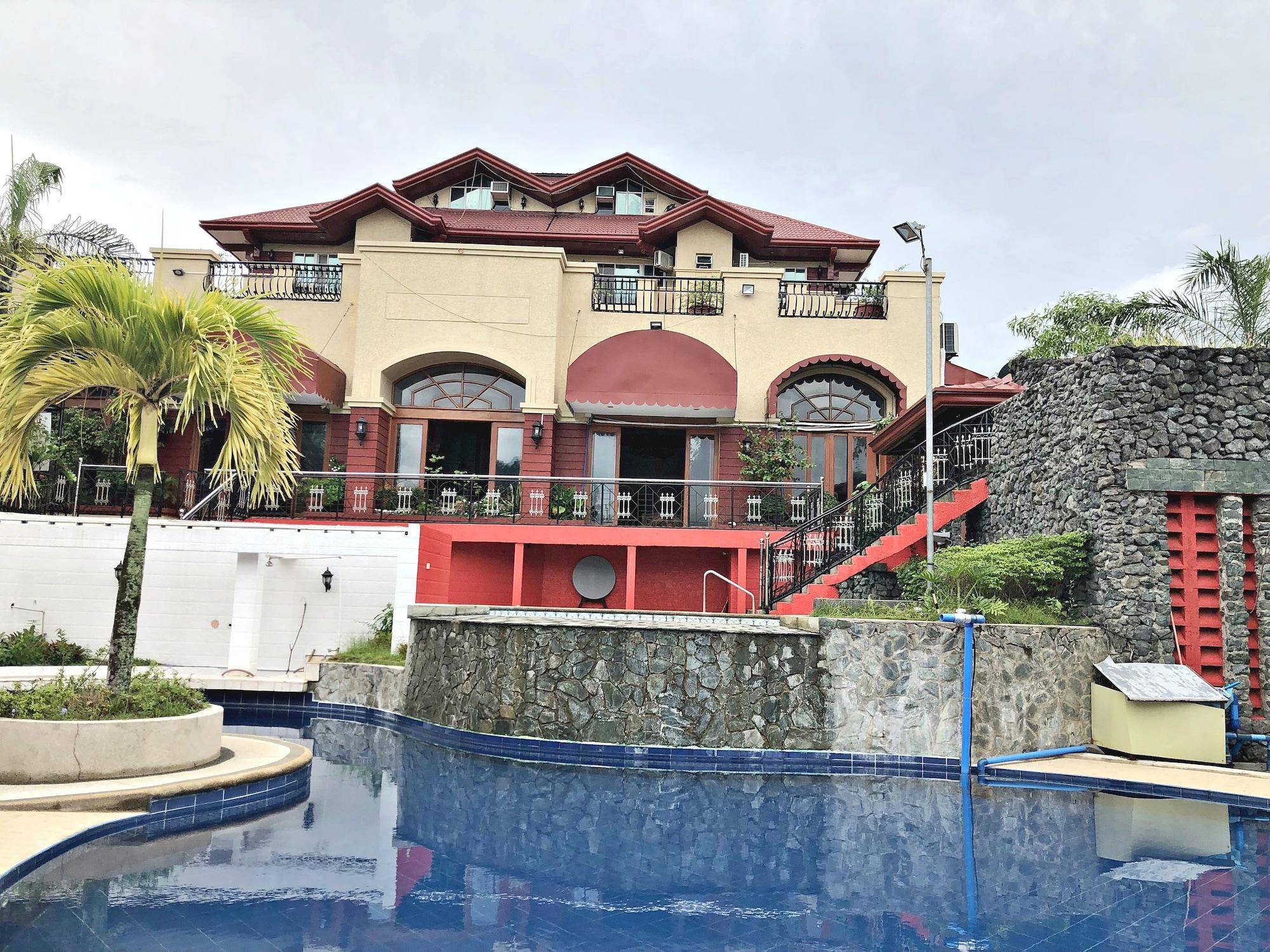 Varios Ang Tahanan ni Aling Meding Hotel