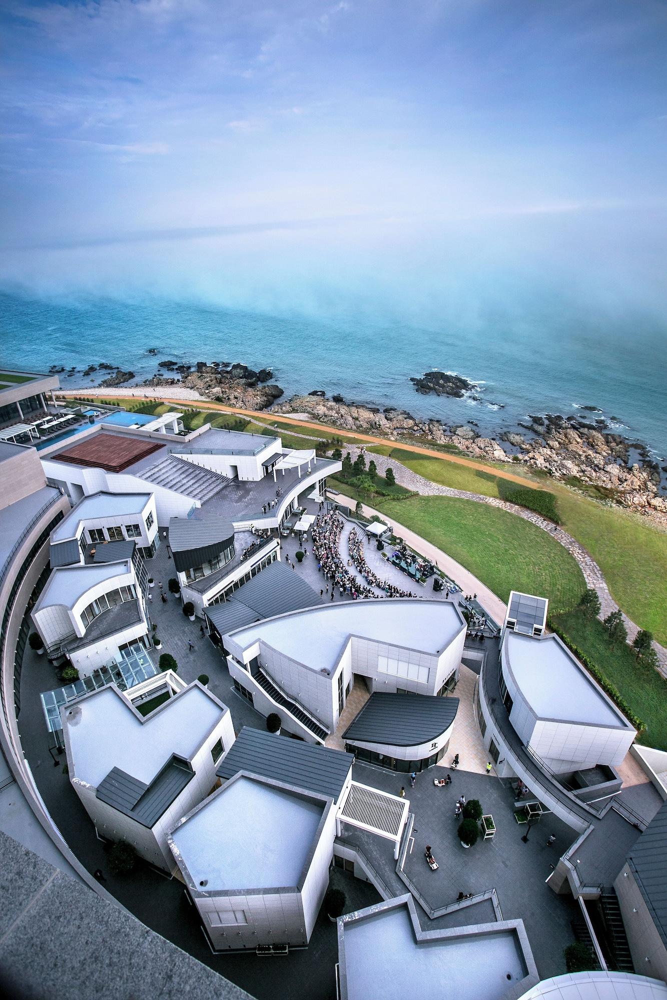 Vista Exterior Ananti at Busan Cove