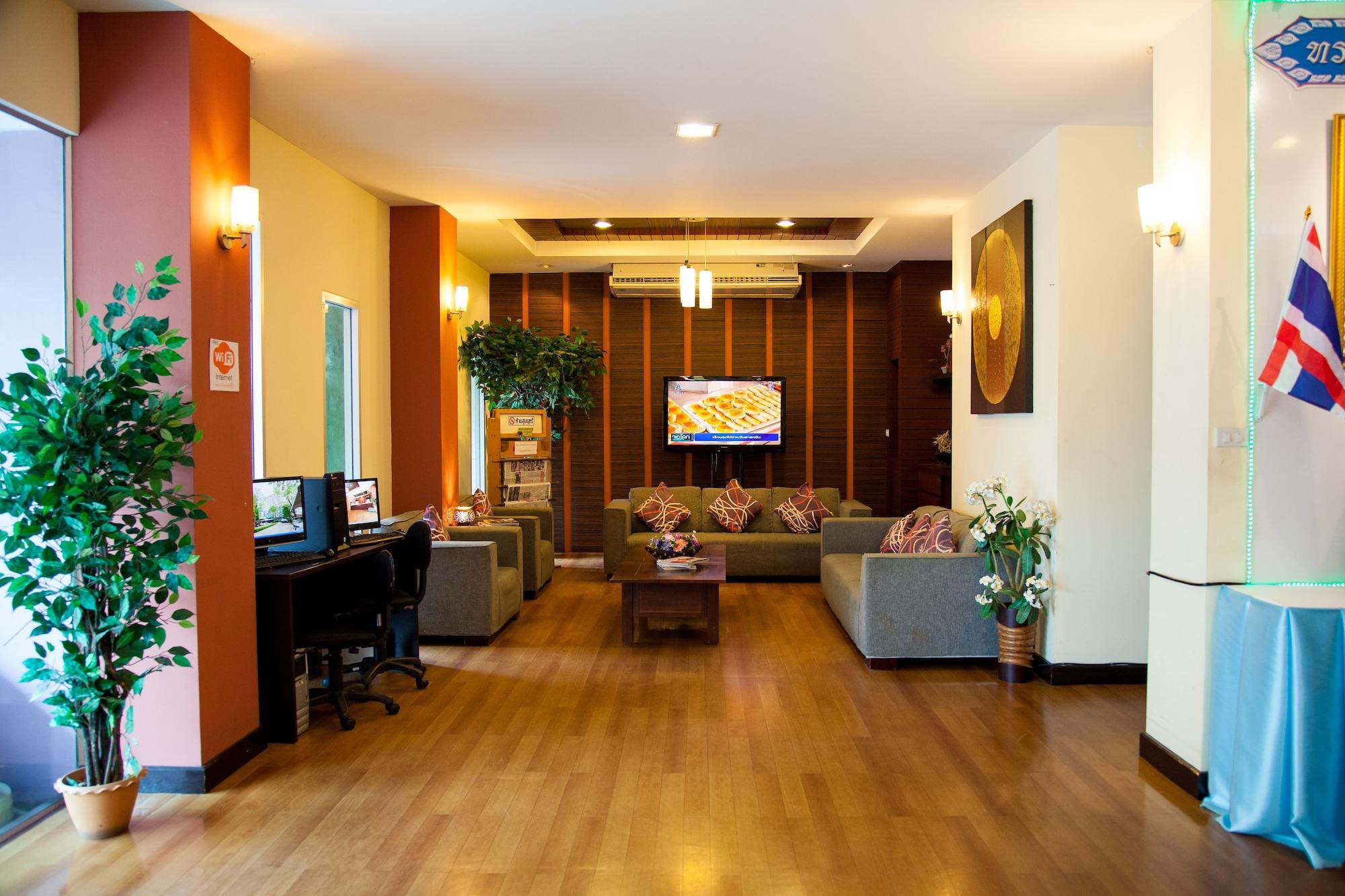 Vista Lobby Happyland Mansion