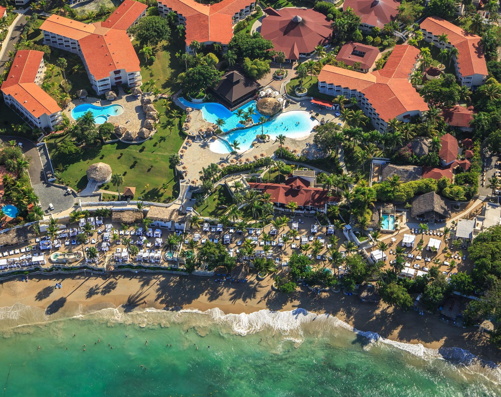Vista Exterior Lifestyle Crown Residence Suites - All Inclusive