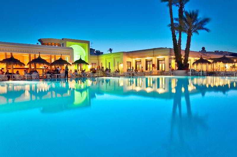 Vista Piscina El Borj Mahdia