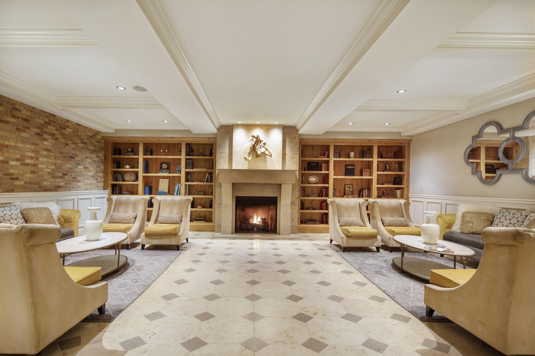 Vista Lobby Hotel Ballard