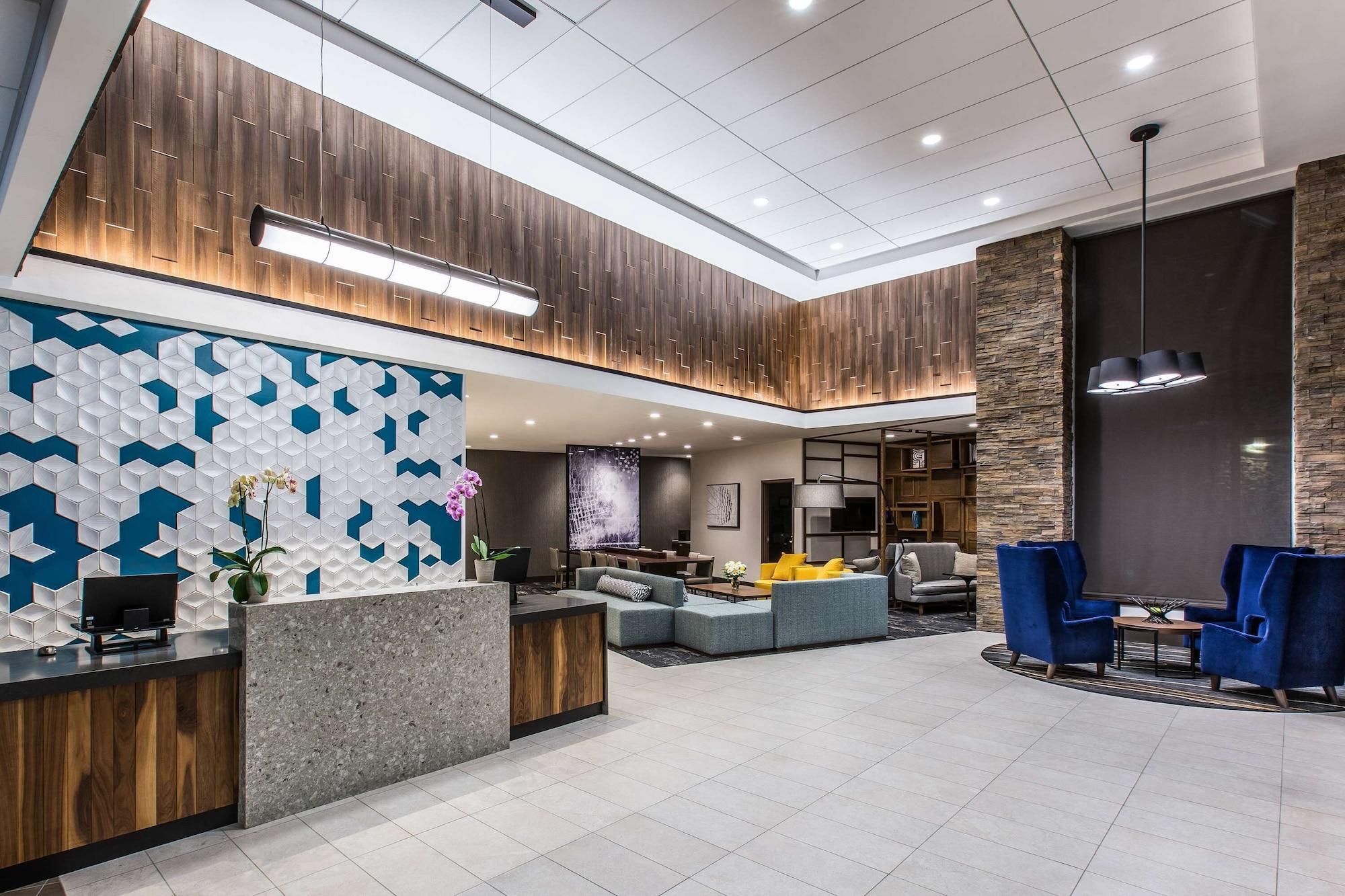 Vista Lobby Hyatt Place Delano