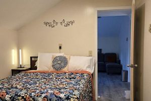 Alquiler Vacacional - Modern, Charming 2 beds, 2 baths house with Office Desk, Open Yard