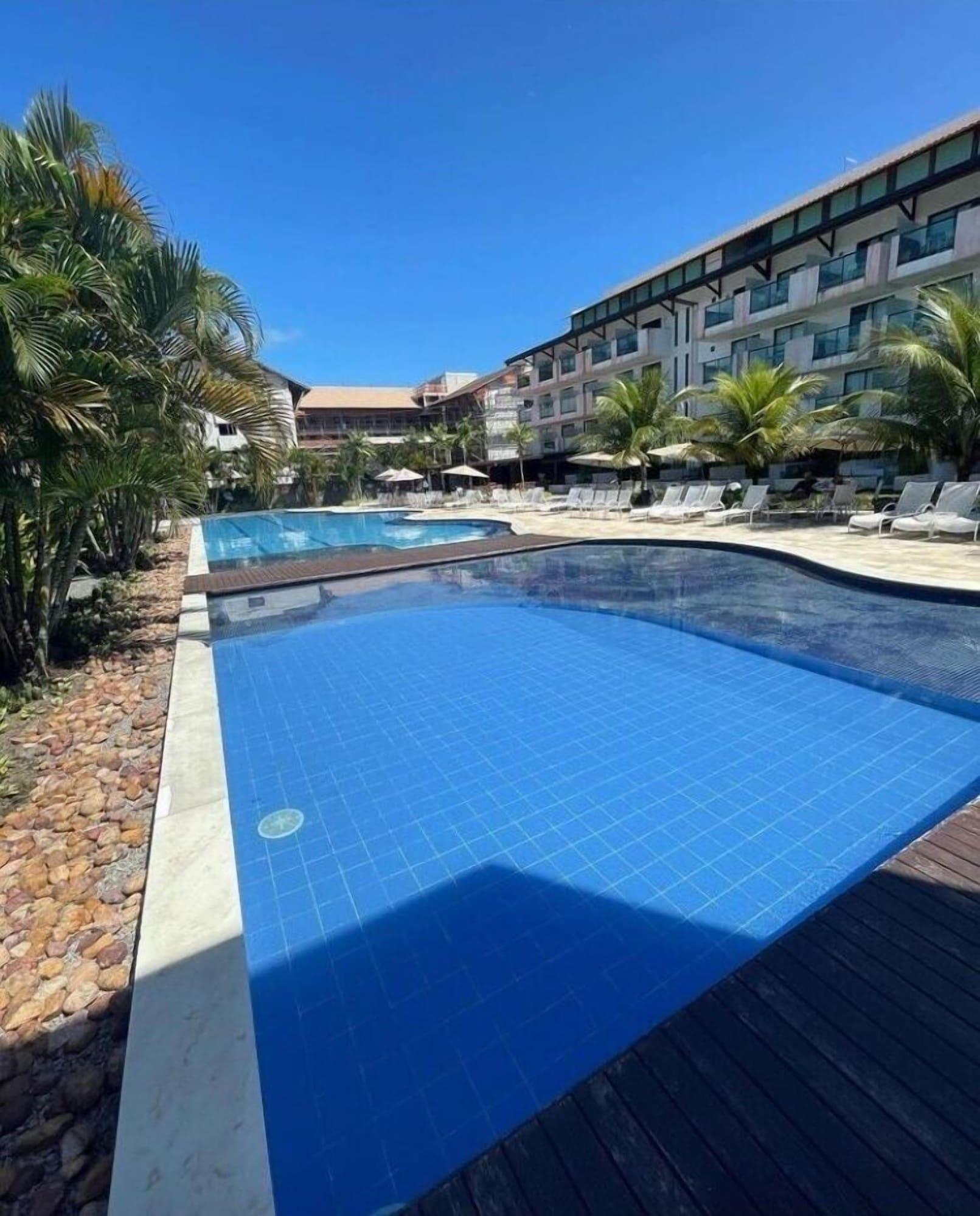 Vista Piscina Loft com saida para piscina by Laguna Beach