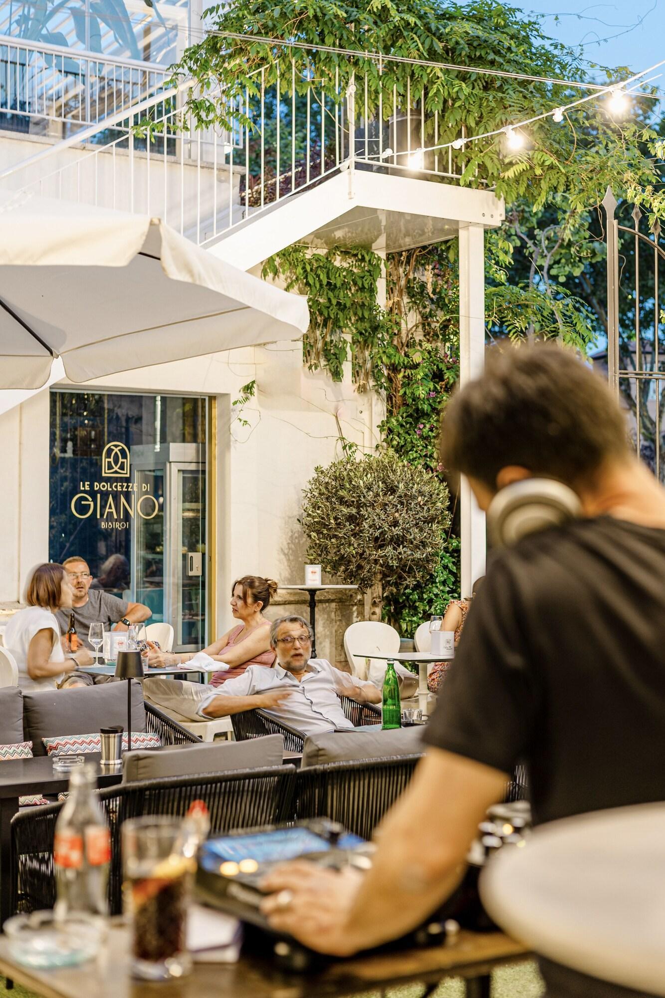 Bar/Salón Hotel Villa Zaccardi
