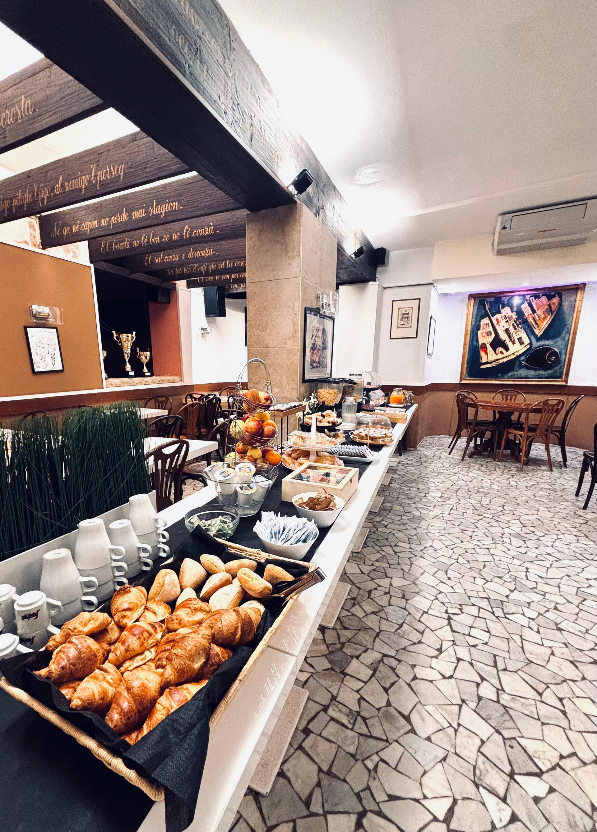 Bar/Salón Hotel Graspo de Ua