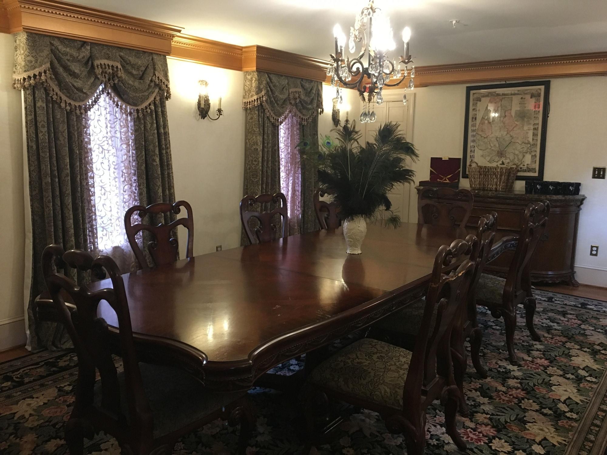 Sala de Reuniones 1840s Carrollton Inn