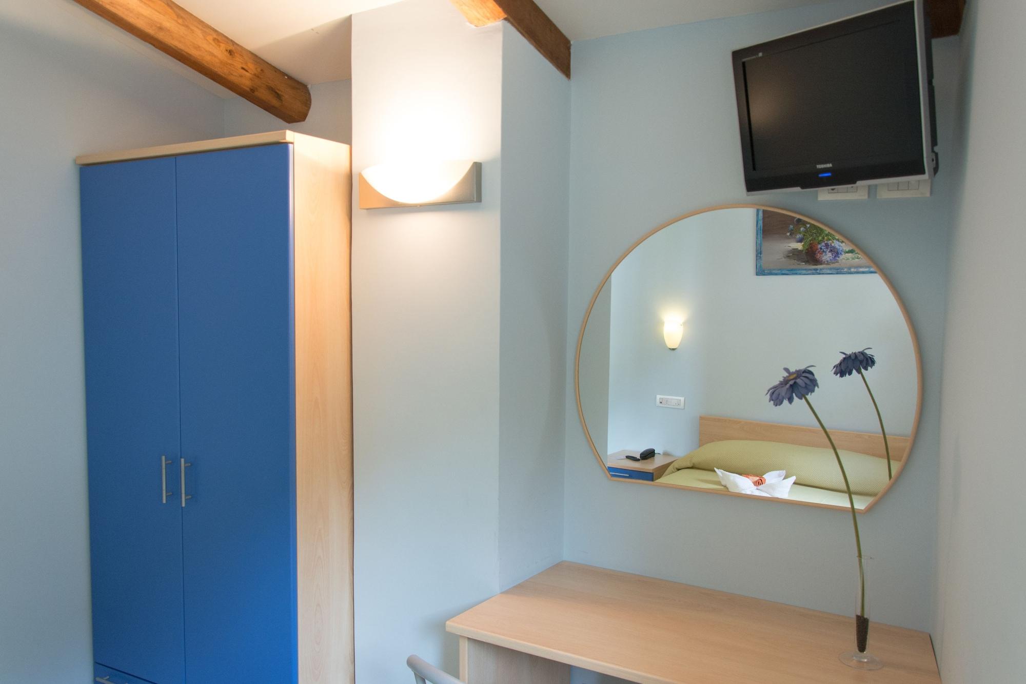 Set de Habitación Minihotel IRIS